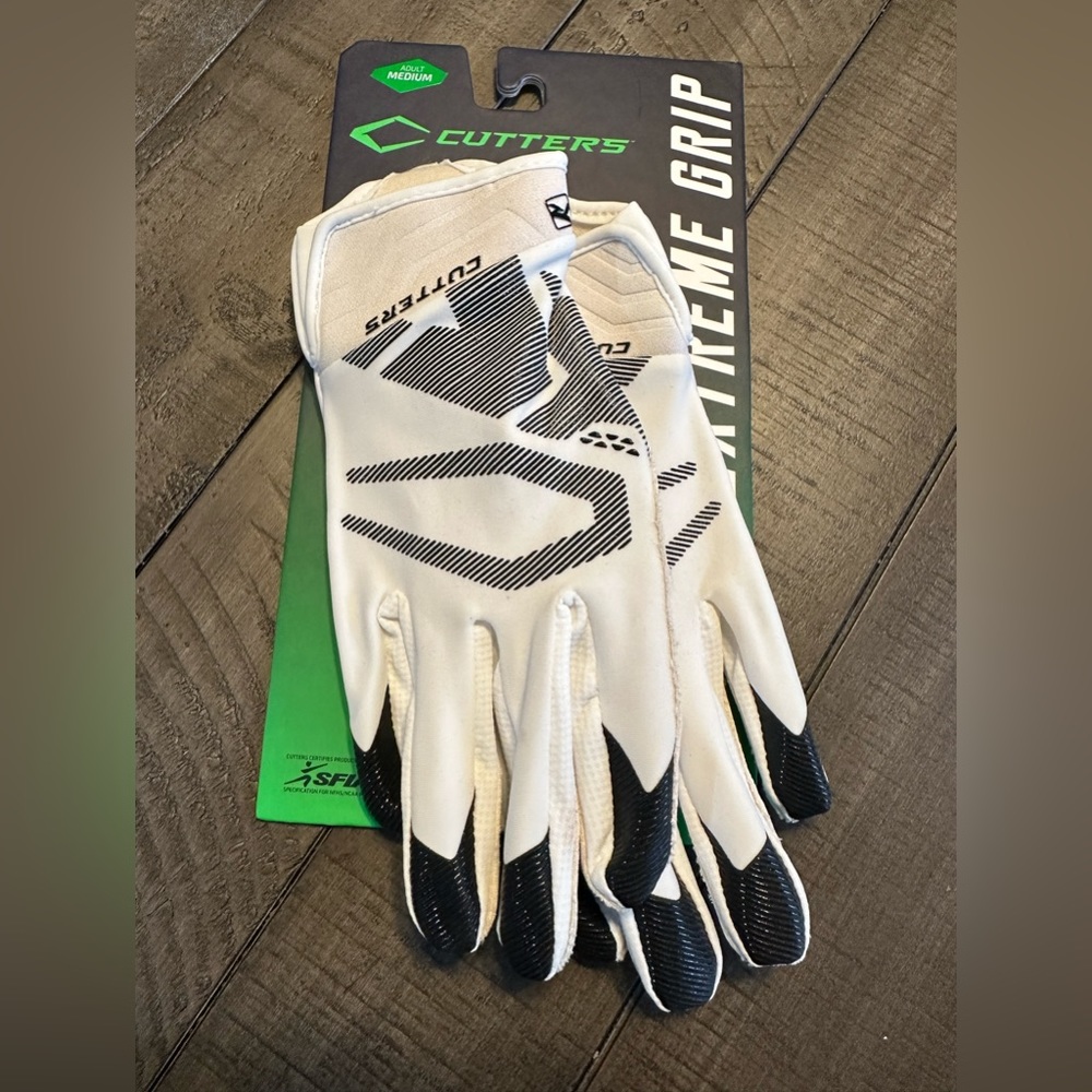 Cutters Extreme Grip 4.0 Adult Football Gloves